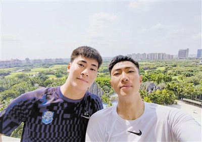 影片故事改编自马克思·波特的畅销小说《夏伊》，以感化院校长史蒂夫的视角讲述故事。