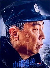 《新蝙蝠侠》曝照 蝙蝠侠猫女重机骑行 2020-10-26 随着罗伯特·帕丁森病愈回归，《蝙蝠侠》再度进入热拍。